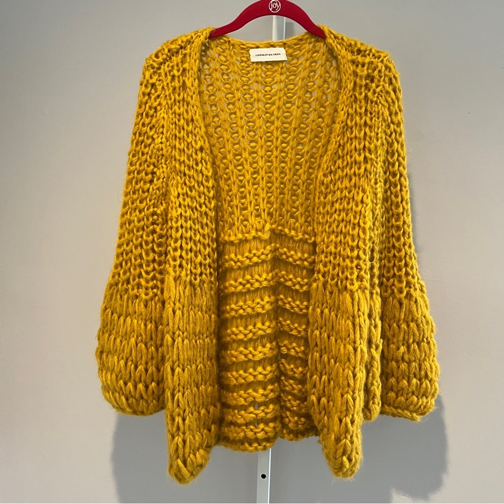Goodnight Macaroon mustard yellow Chuncky knit sweater size fits L